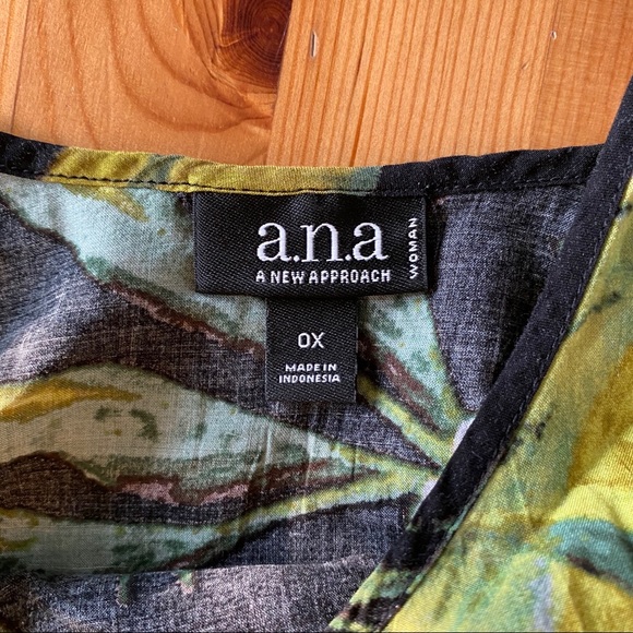 NWOT Urban Outfitters Sleeveless Tropical Tunic - Picture 4 of 7